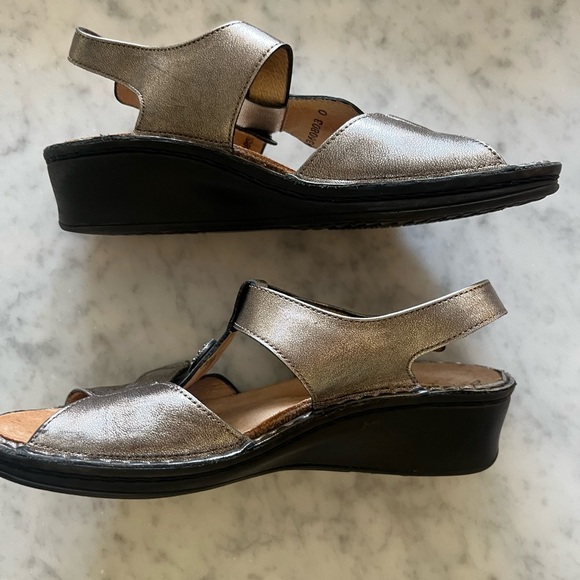 Finn Comfort Adana Metallic Leather Adjustable Sandals Women’s Size 5.5 - Picture 10 of 11
